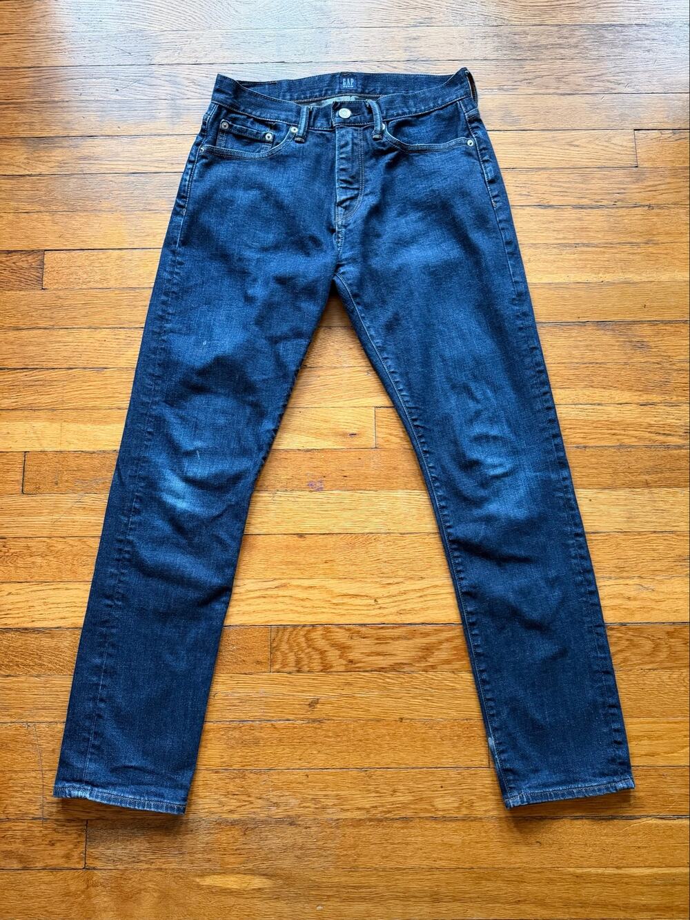 GAP ‘Athletic’ Tapered Dark Wash Distressed Jeans Mens 28x30